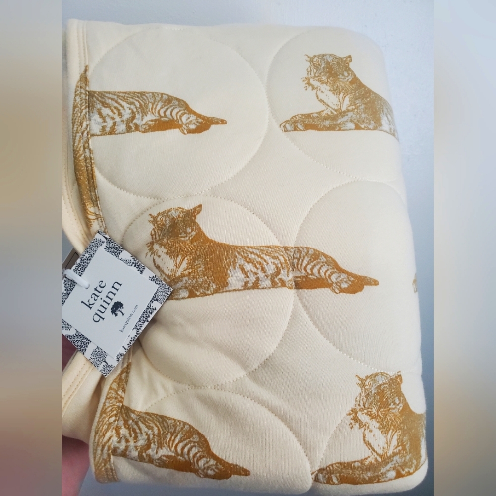 Kate quinn quilt
